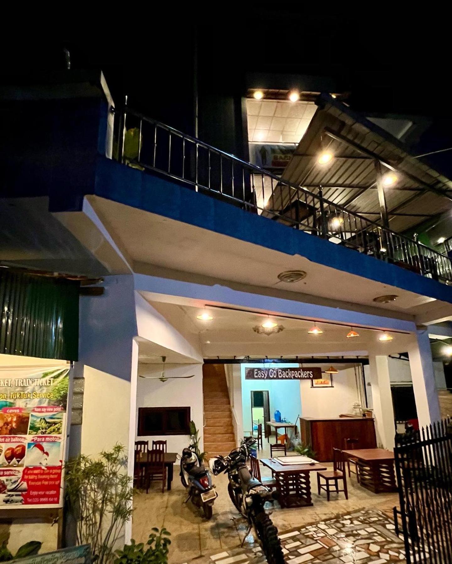 Easy Go Backpacker Hostel Vang Vieng Bagian luar foto