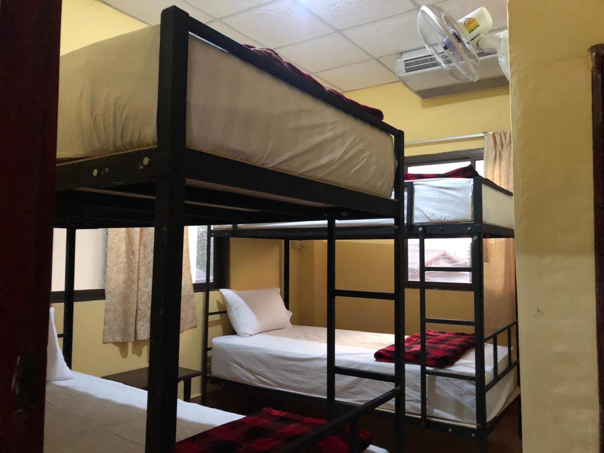 Easy Go Backpacker Hostel Vang Vieng Bagian luar foto