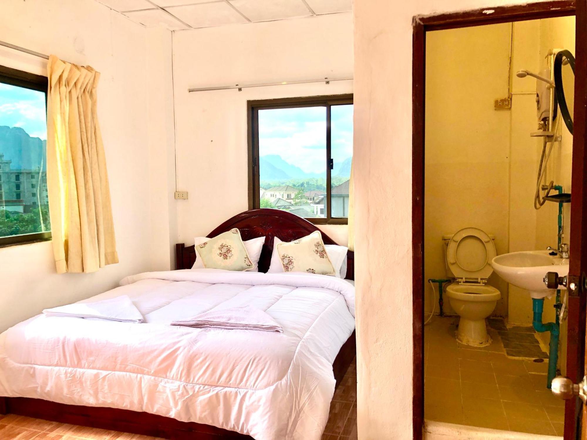 Easy Go Backpacker Hostel Vang Vieng Bagian luar foto