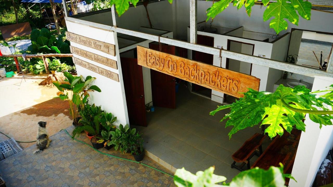 Easy Go Backpacker Hostel Vang Vieng Bagian luar foto